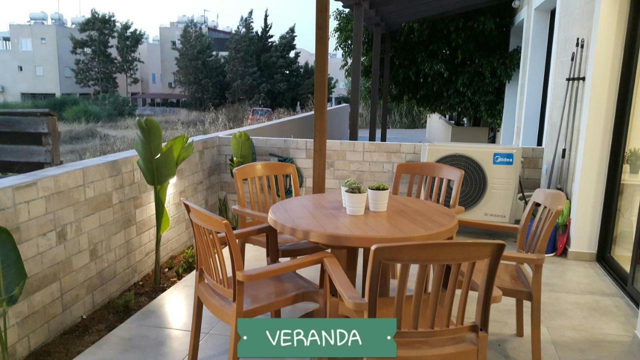 Chris'S Kyklades Holiday Apartment Paralimni Exterior photo