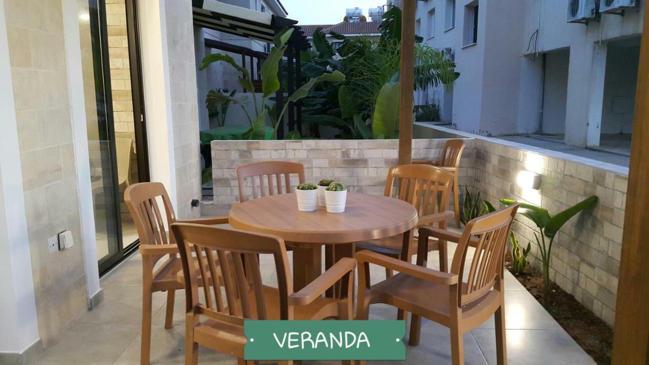 Chris'S Kyklades Holiday Apartment Paralimni Exterior photo
