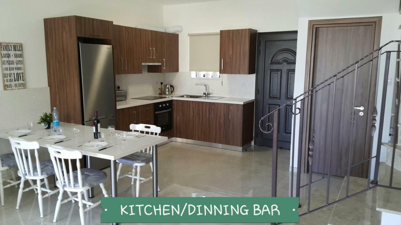 Chris'S Kyklades Holiday Apartment Paralimni Exterior photo