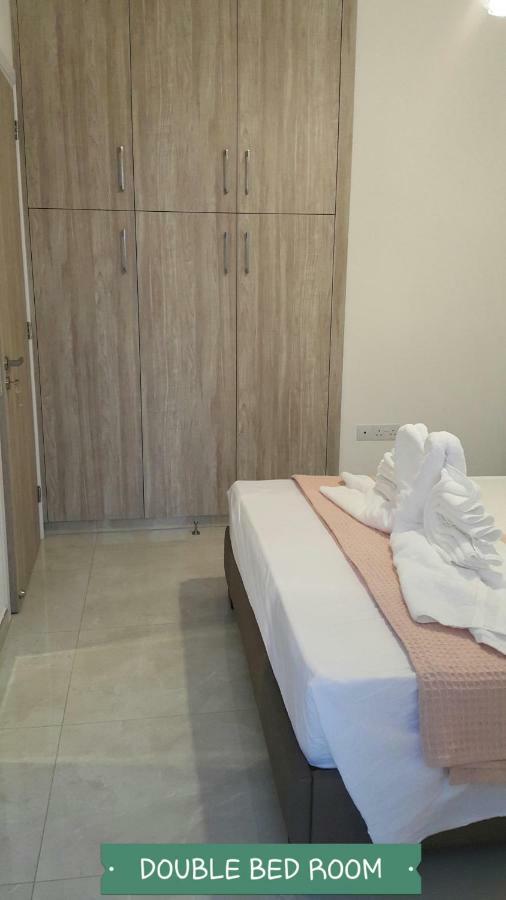Chris'S Kyklades Holiday Apartment Paralimni Exterior photo