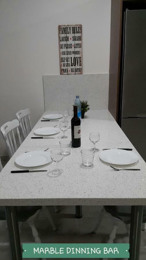 Chris'S Kyklades Holiday Apartment Paralimni Exterior photo